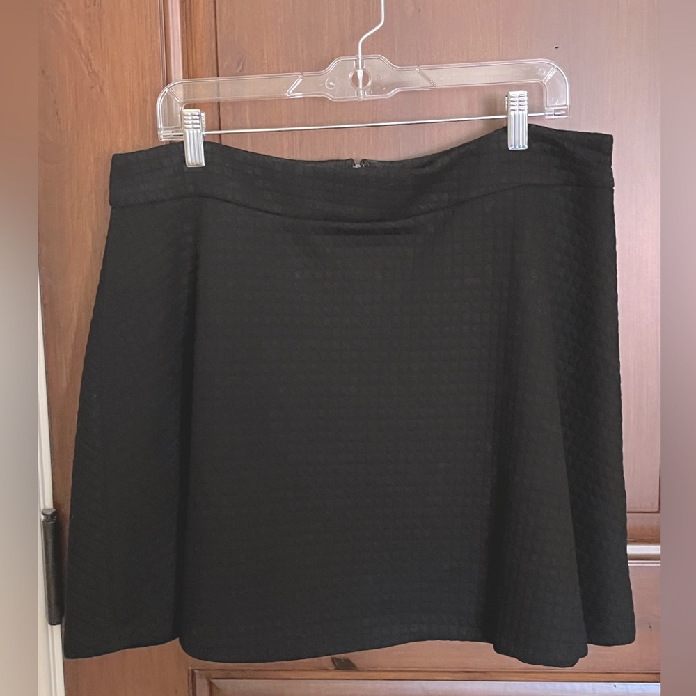 NWT Banana Republic Textured Mini Skirt - Black - Size 16